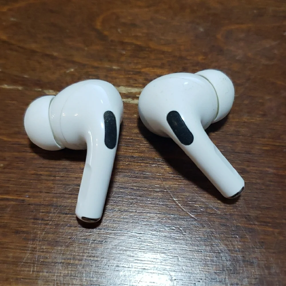 Apple AirPods Pro Gen 1 Wireless Earbuds with Yellow Case